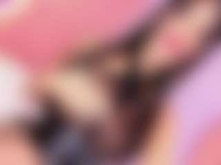 Live cam show with Aithana-Blaze - Black Hair on livesuperchat.net