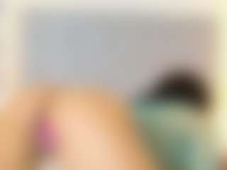 Live cam show with CherryBlake - Brown Hair on WildCum