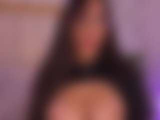 Lyra Bellini's Live Sex Cam Show