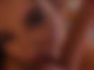 Live cam show with Lyra Bellini - Full Nudity on TeamSkeetLive