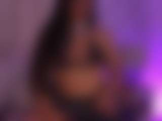 Lyra Bellini's Live Sex Cam Show