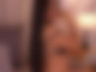 Live cam show with Lyra Bellini - Natural on camwithhim.com