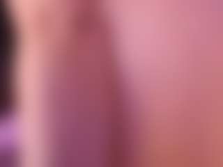 Live cam show with Lyra Bellini - Natural on Camsoda