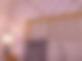 Live cam show with Lyra Bellini - Fingering on Camsoda
