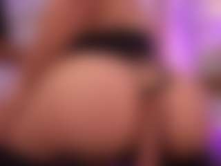 Lyra Bellini's Live Sex Cam Show