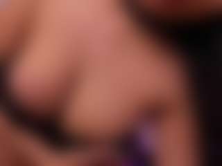 Live cam show with Lyra Bellini - Anal on Camsoda