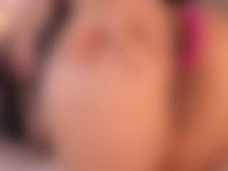 Live cam show with Lyra Bellini - Thick on Adult Interactions