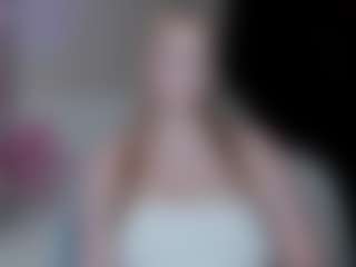 Live cam show with Michelle - Body Massage on CamSextacy