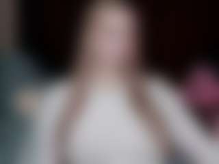 Live cam show with Michelle - Young Adult on eurowanks.com