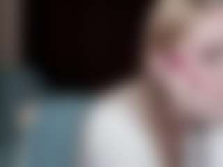 Live cam show with Michelle - Brown Eyes on Stripli.com