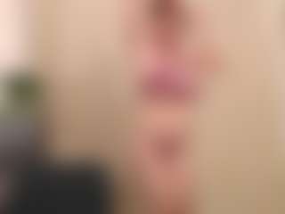 AlinaBoobs MILF webcam performer live streaming
