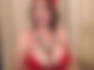 AlinaBoobs MILF webcam performer live streaming