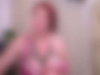 AlinaBoobs MILF webcam performer live streaming