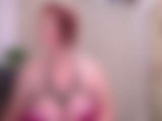 AlinaBoobs MILF webcam performer live streaming
