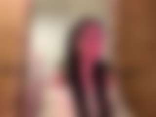 Live cam show with CheriGetzschman - Smoking on Hubzter Live