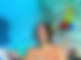 Live cam show with Emmy - Sexwebcam Athletic on SpunkLive