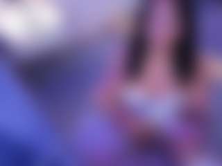 Live cam show with Emmy - Drinking on wildcum.com