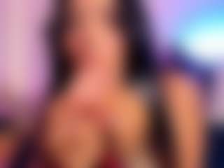 Live cam show with Emmy - Athletic on Uber Horny