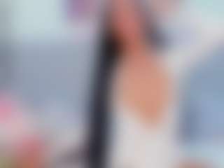 Live cam show with DaimondJohnson - Skinny on Latina Girls