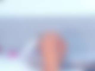 Live cam show with DaimondJohnson - Oil on AdultVida.com