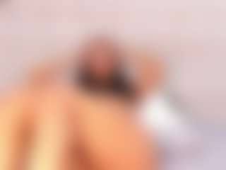 Live cam show with DaimondJohnson - Lush Brown Hair on SquirtSoMuch