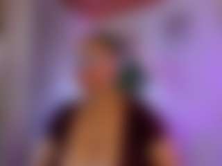 Live cam show with Eva - Tittyfuck on livesuperchat.net