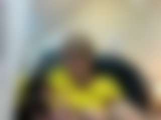 Live cam show with alana-johnson0 - Granny on Hubzter Live