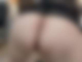 Live cam show with alana-johnson0 - Middle Aged on Ass Tok