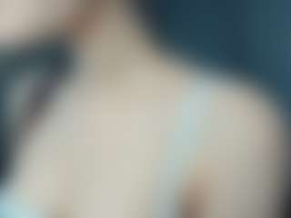 Live cam show with Beedream - Skinny on Camsoda
