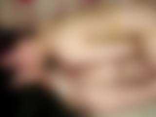 Live cam show with Blair and Hild - Suck on CamClone