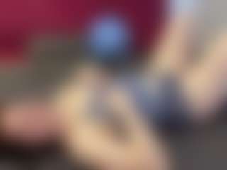 Live cam show with Hild - Pretty on Camsoda