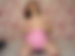 Live cam show with Hild - Mature Young Adult on Hubzter Live
