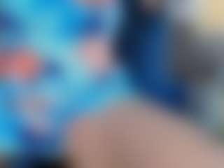 Live cam show with DollLoren26 - Upskirt on Fling VIP Chat