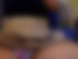 Live cam show with DollLoren26 - Petite on Instabang