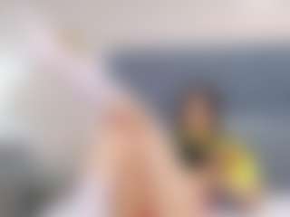 Live cam show with ZoeWillis - Bikini on liverealitysex.com