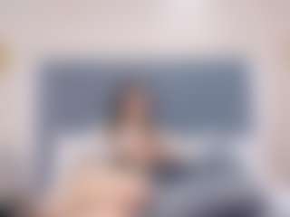 Live cam show with ZoeWillis - Handjob on https://playwithruby.com