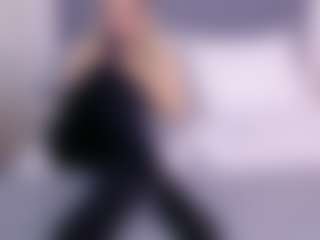 Live cam show with ZoeWillis - Bikini on Camming Site