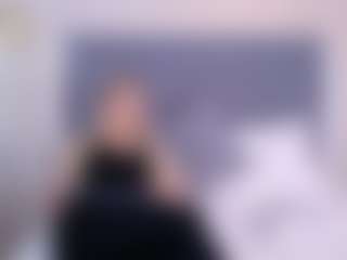 Live cam show with ZoeWillis - Bikini on SinfulBabes