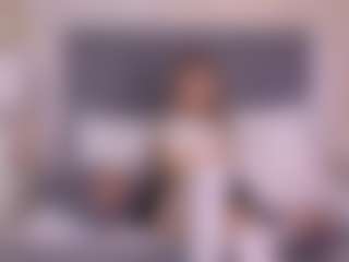 ZoeWillis's Live Sex Cam Show