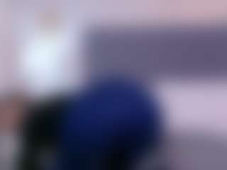 ZoeWillis's Live Sex Cam Show