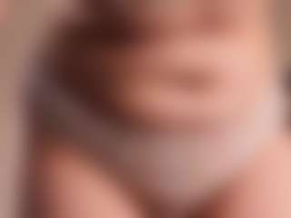 Live-Cam-Show mit Melody - Camel Toe auf Camsoda