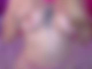 Live cam show with DanielaReign - Body Massage on TeamSkeetLive