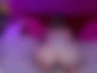 Live cam show with DanielaReign - Erotic Dance on Fling VIP Chat