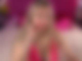 Live cam show with DanielaReign - Body Massage on liverealitysex.com