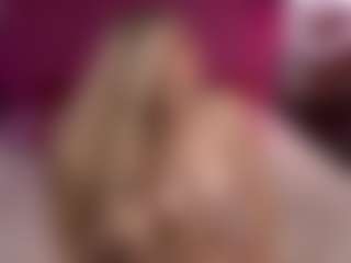 Live cam show with DanielaReign - Body Massage on xheatlive.com