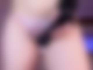 Live cam show with AlyshaHermenau - Ass Clapping on AdultVida.com