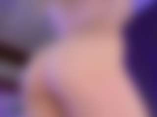 Live cam show with AlyshaHermenau - Underwear on Gym Cam Girls