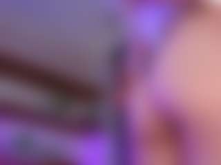 Live cam show with AlyshaHermenau - Flash on Soda Cam