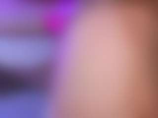 Live cam show with AlyshaHermenau - Tight on fapnchat