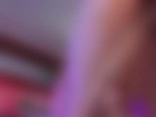 Live cam show with AlyshaHermenau - Tights on liverealitysex.com
